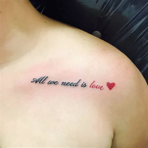 frases pecho hombro tatuajes para mujeres|10 hermosos tatuajes de frases en el hombro para mujeres que te ...